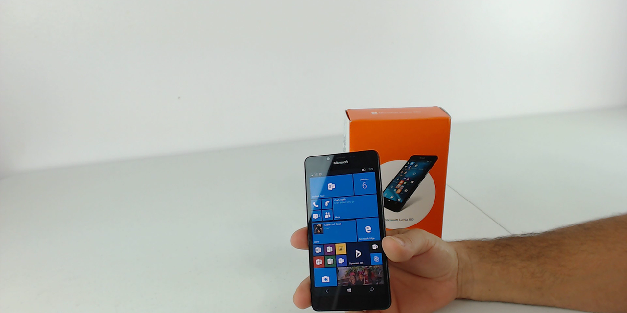 Microsoft Lumia 950 Windows Smart Phone